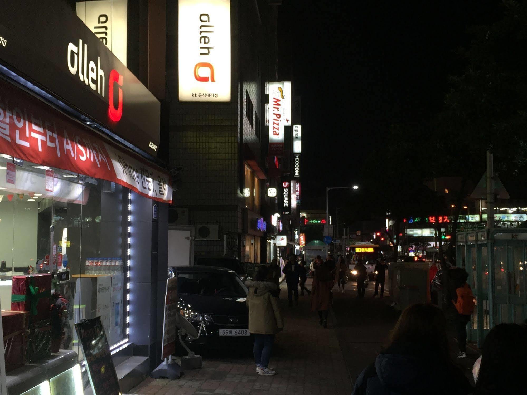 Backpackers In Jeju City Center Exterior photo