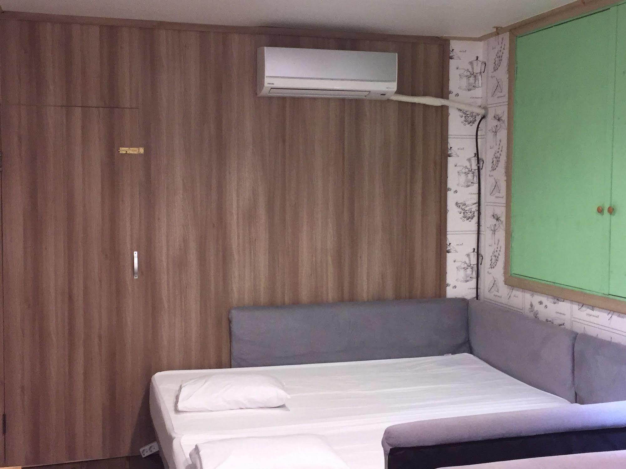 Backpackers In Jeju City Center Exterior photo